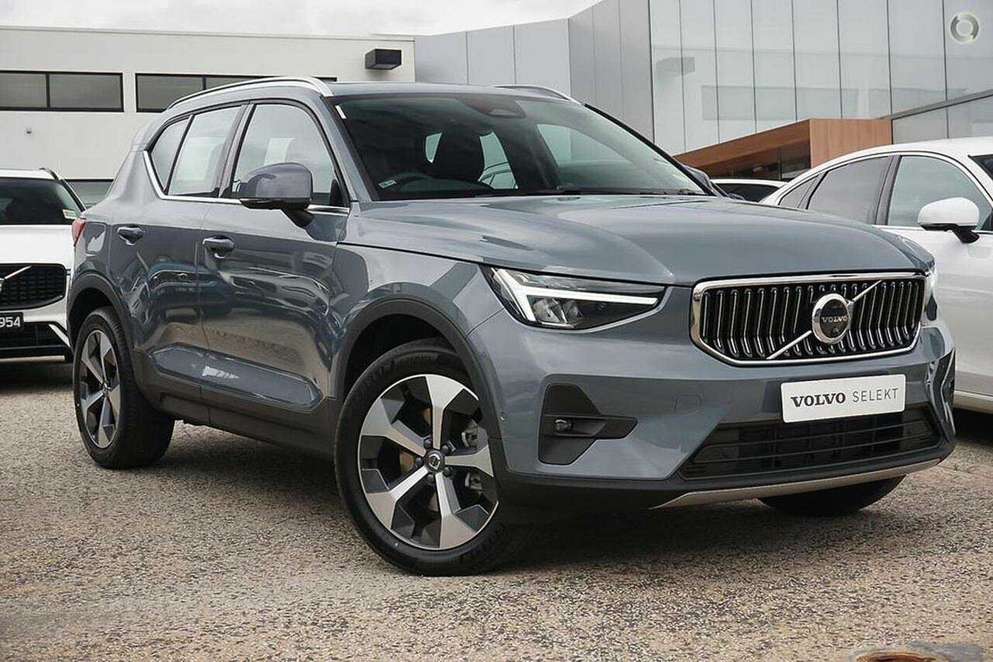 Volvo  XC40 Ultimate, B4 AWD Mild hybrid, Petrol, Bright