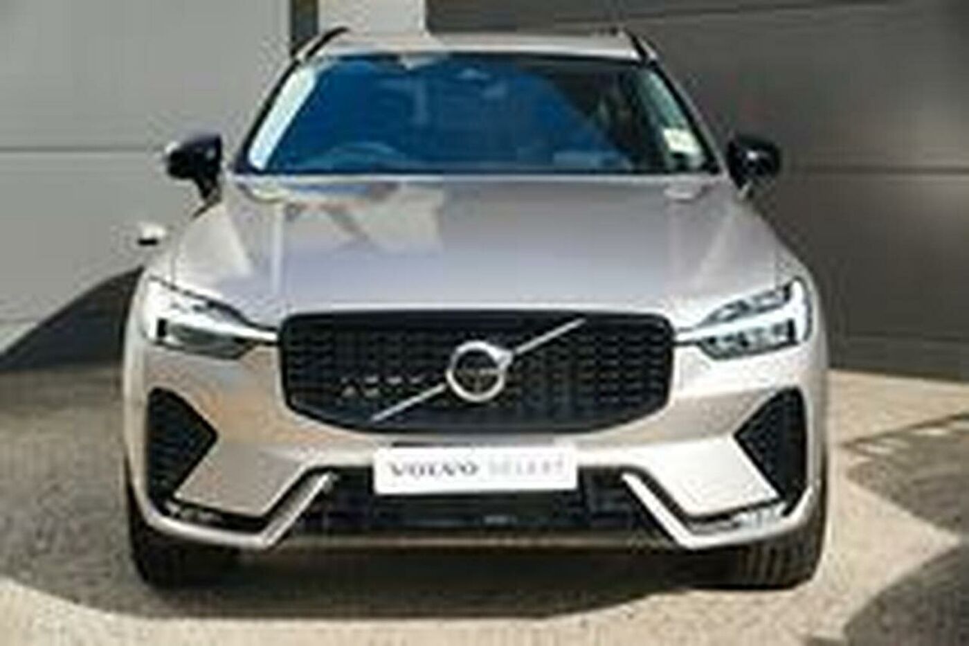 Volvo  XC60 Ultimate, B6 AWD mild hybrid, Petrol, Dark