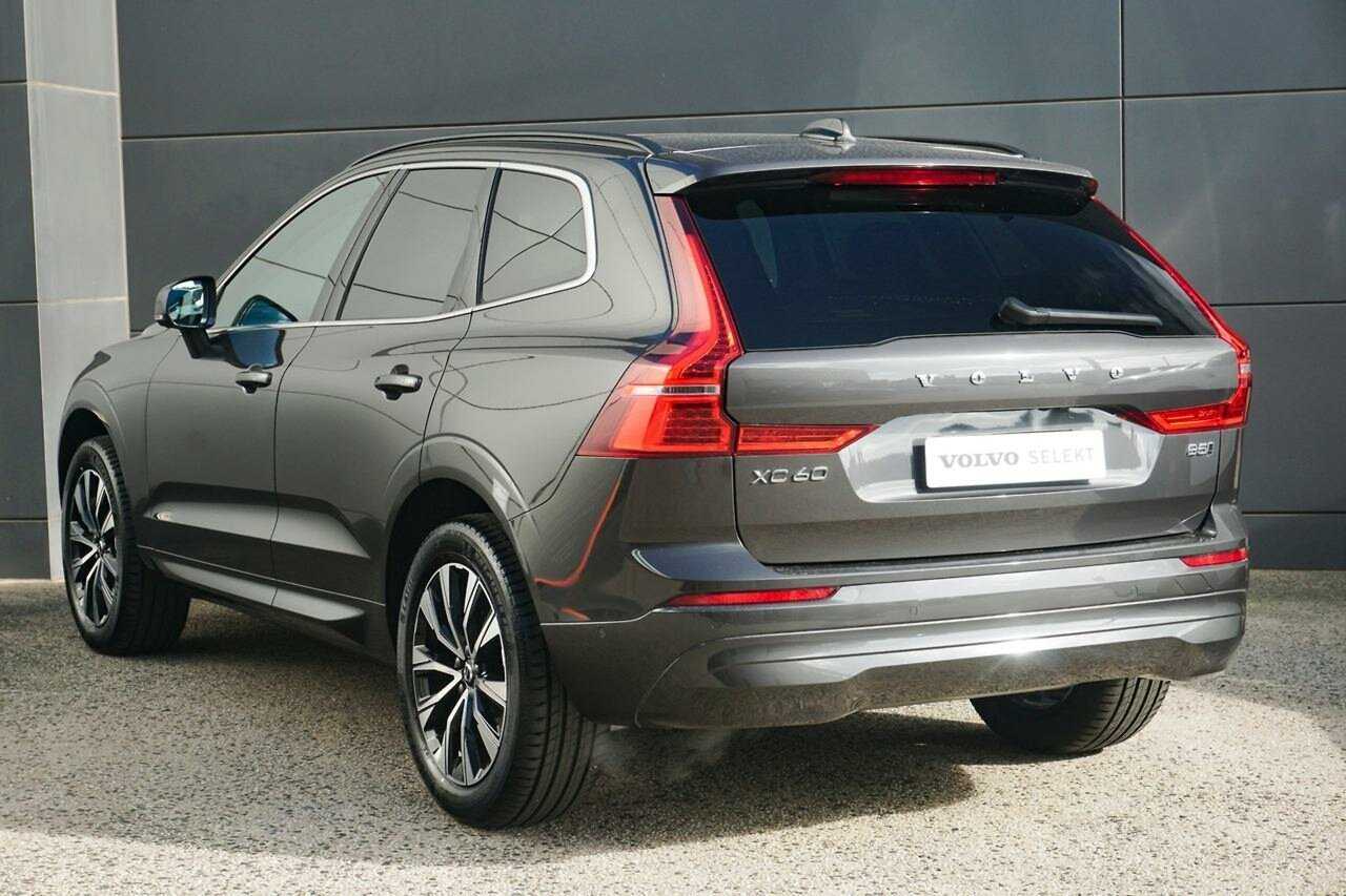 Volvo  XC60 Plus, B5 Mild Hybrid, Petrol