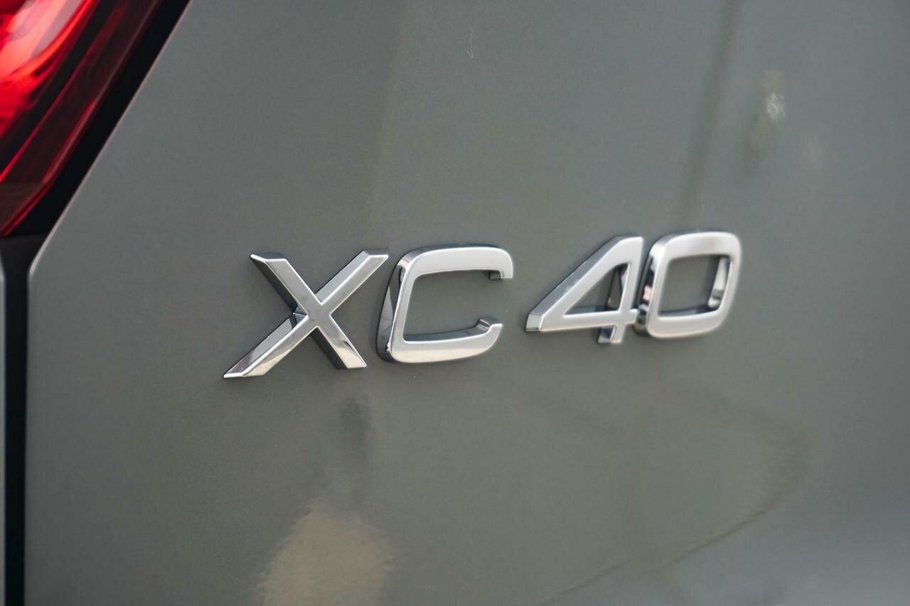 Volvo  XC40 Plus, B4 Mild hybrid, Petrol