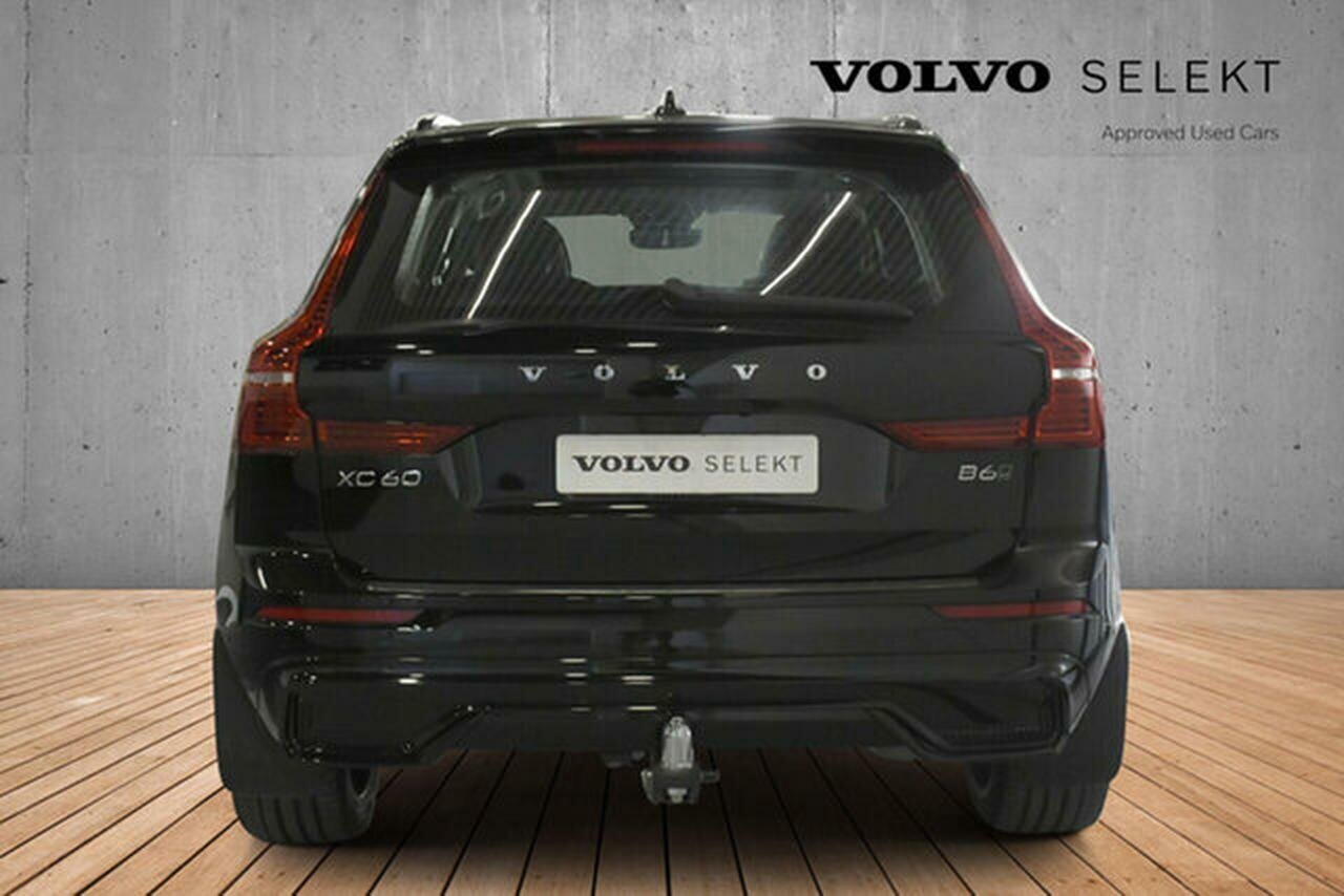 Volvo  XC60 Ultimate, B6 Mild Hybrid, Petrol, Dark