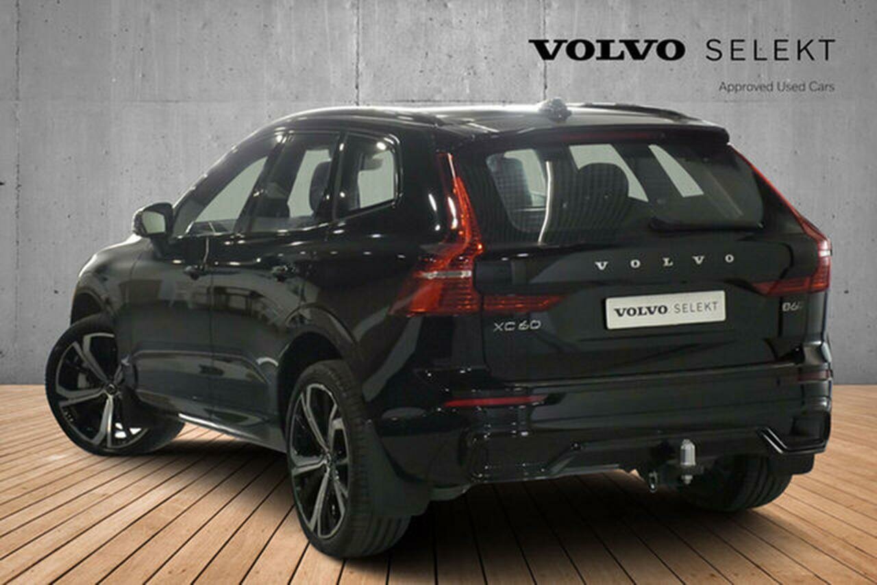 Volvo  XC60 Ultimate, B6 Mild Hybrid, Petrol, Dark