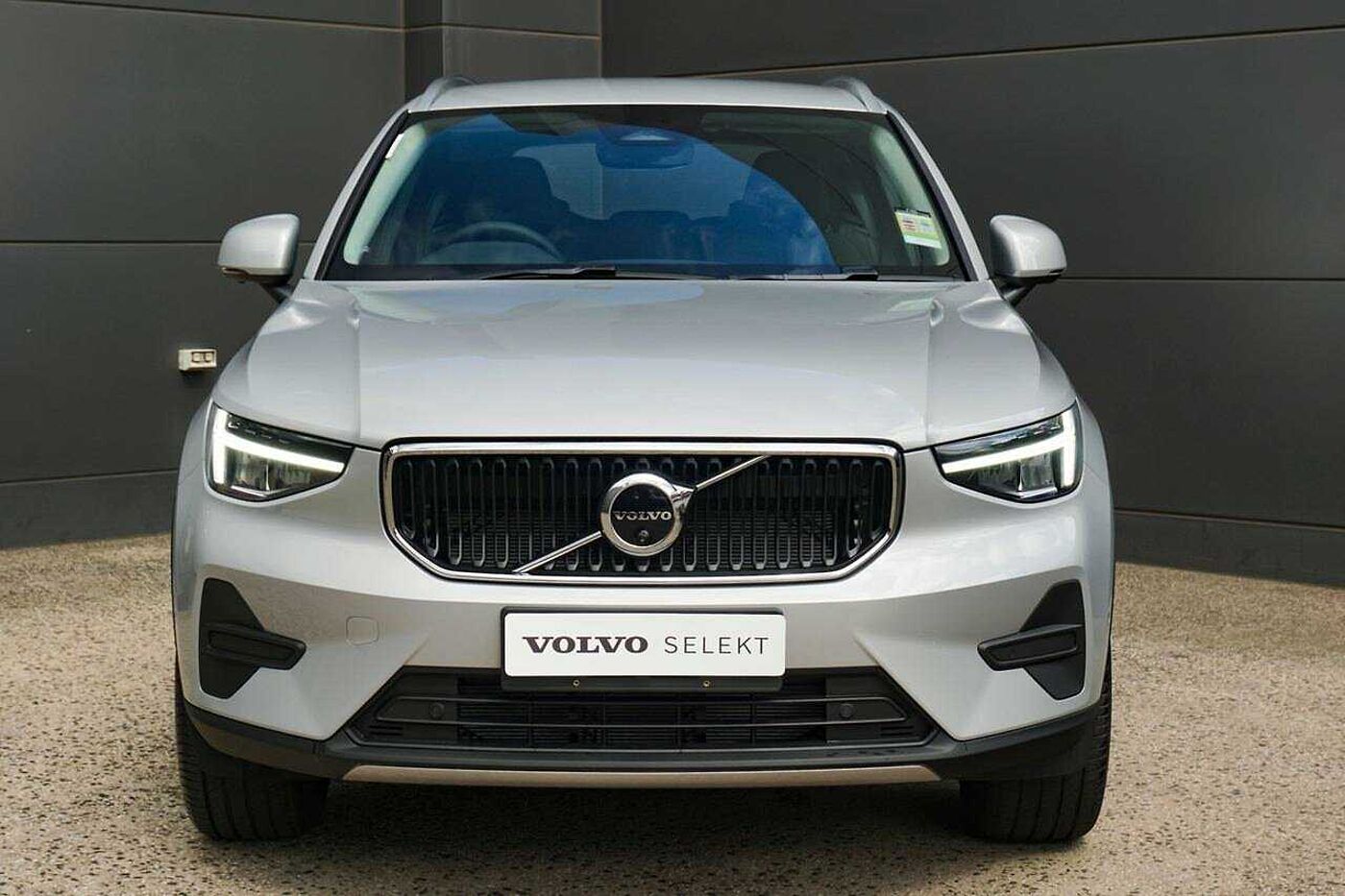 Volvo  XC40 Plus, B4 Mild hybrid, Petrol