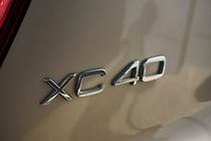 Volvo  XC40 Ultimate, B5 Mild Hybrid, Petrol, Dark