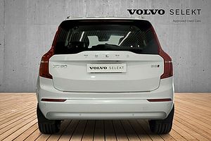 Volvo  XC90 Momentum, B5 AWD mild hybrid, 7 Seats