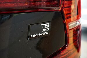 Volvo  Z Series MY24 Recharge T8 Geartronic AWD Black Edition