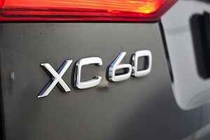 Volvo  XC60 Ultimate, B6 Mild Hybrid, Petrol, Dark