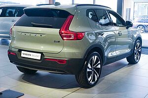 Volvo  XC40 Ultimate, B5 Mild Hybrid, Petrol, Dark