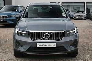 Volvo  XC40 Ultimate, B4 AWD Mild hybrid, Petrol, Bright